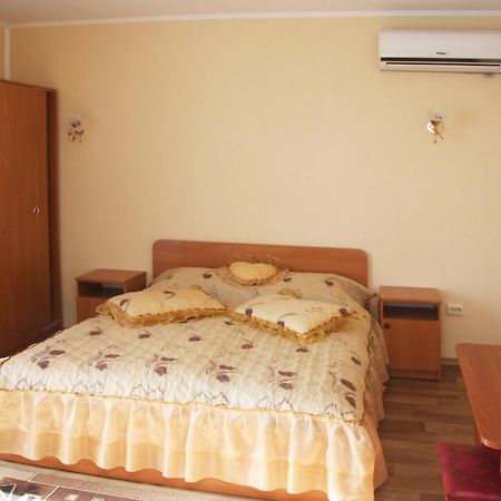 Admiral Hotel Skadovs'k Ngoại thất bức ảnh