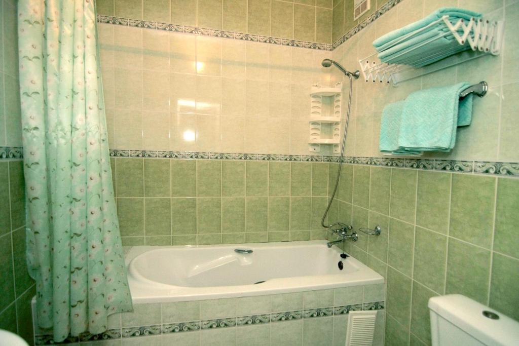 Admiral Hotel Skadovs'k Phòng bức ảnh