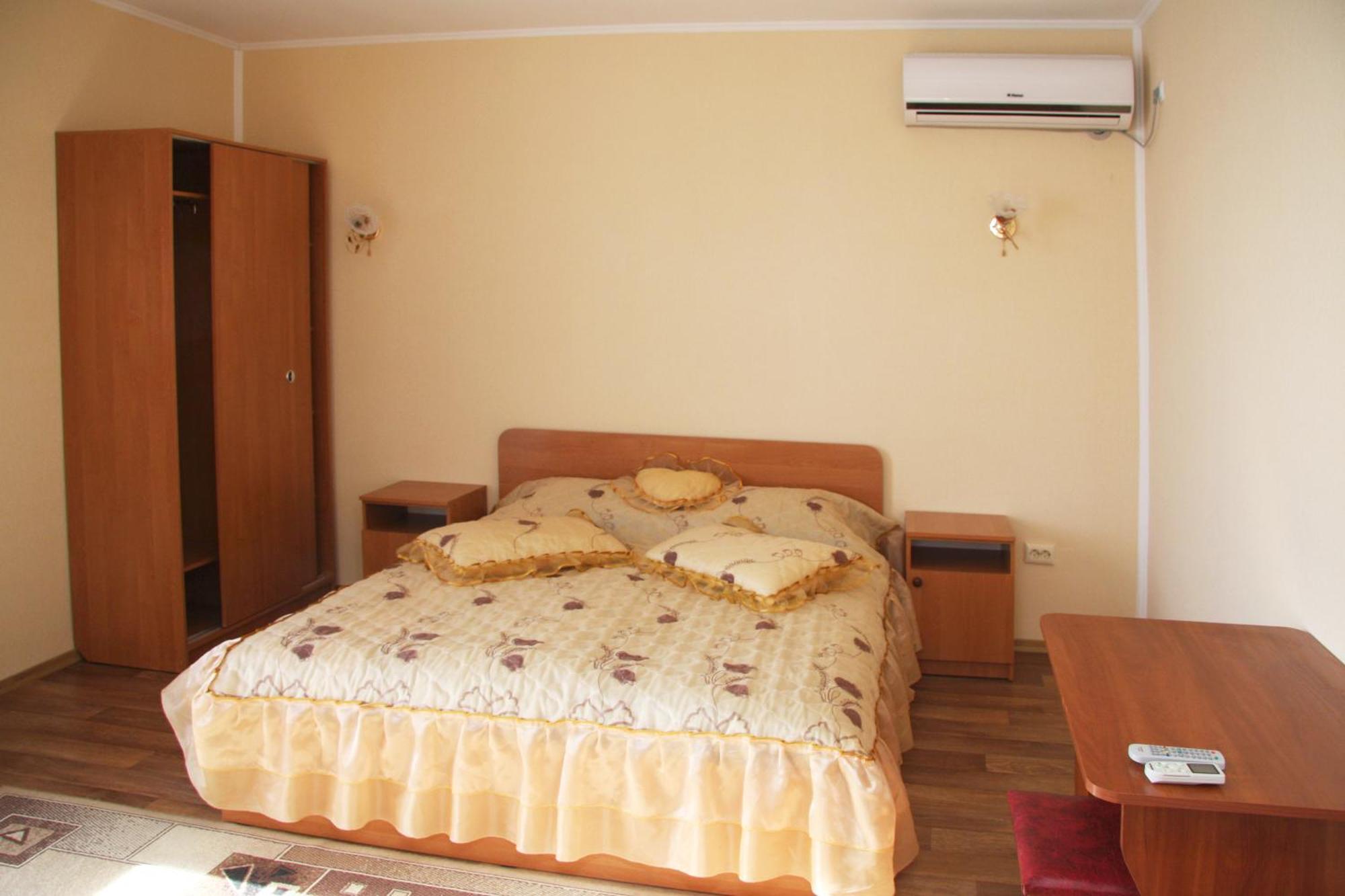 Admiral Hotel Skadovs'k Ngoại thất bức ảnh